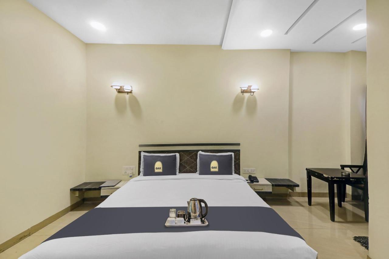 Townhouse Oak Hotel The Sudesh Raipur  Bagian luar foto