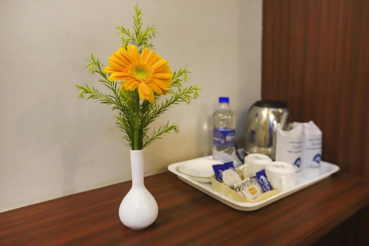 Townhouse Oak Hotel The Sudesh Raipur  Bagian luar foto