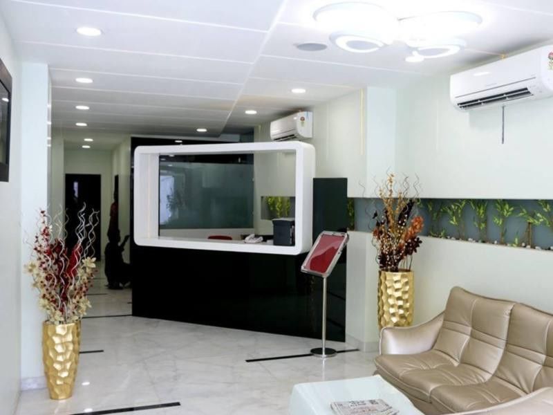 Townhouse Oak Hotel The Sudesh Raipur  Bagian luar foto